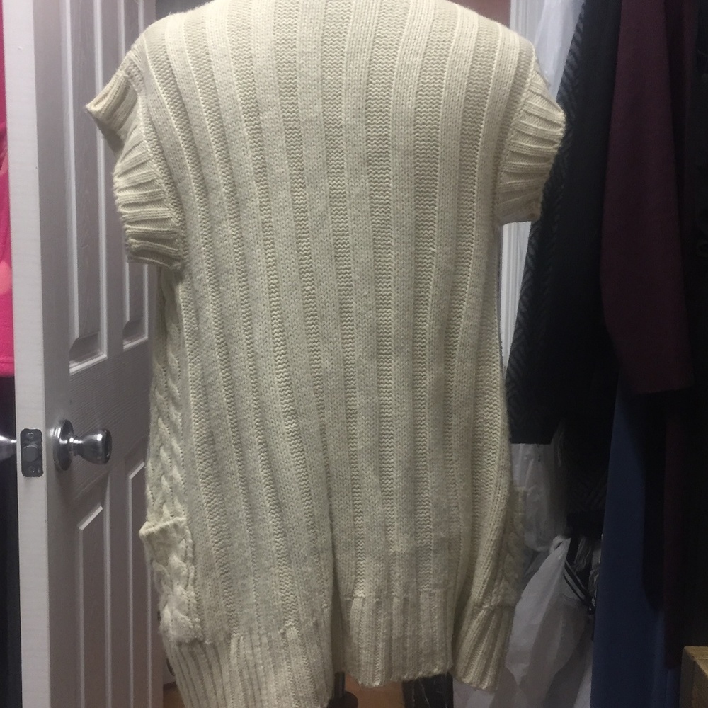 Cute Button Sweater - Picture 4 of 4